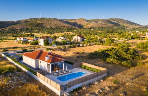 Modern Guest House Rak with beautiful pool - Photo 5