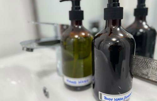 Delightful Self Contained Garden View Retreat - Foto 14