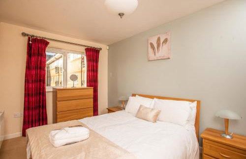 Two Bedroom Apartment By Beds Away Short Lets & Serviced Accommodation Close to Kidlington Airport and Blenheim Palace - Foto 19
