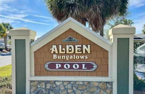 Large 3 bedroom with Pool and Golfcart - Foto 14