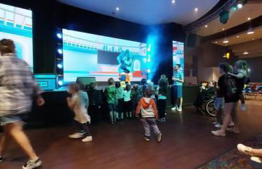 Family breaks at Rockley Park with Prosecco and a box of chocolates on arrival - Photo 28