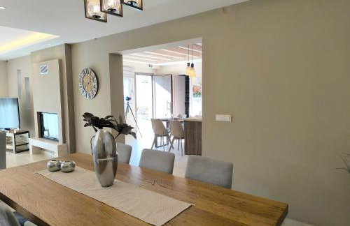 Luxury Villa Matzourana with Private Pool - Foto 41