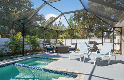 Spacious 4BR Retreat with Heated Pool & Spa home - Foto 9