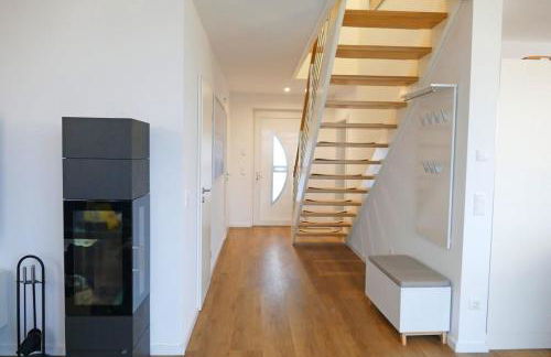 HausLIEBLINGSPLATZ - am Meer - Luxus Villa mit 4 Schlafzimmern, 3 Badezimmern Sauna, Kamin, Weber-Grill und Wallbox - Foto 21