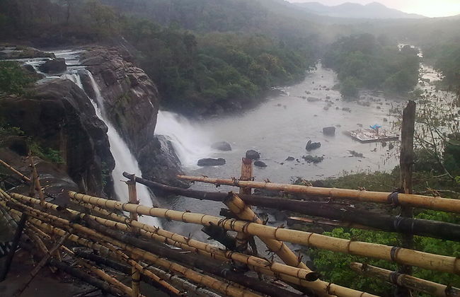 Excursion to Athirapally waterfalls - private - Foto 2