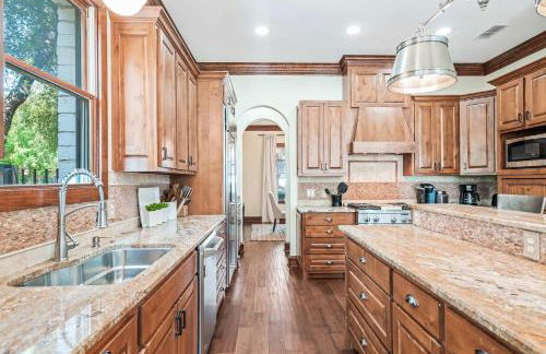 ATX Oasis - Pool, Hot tub, Firepit & Billiards - Foto 10