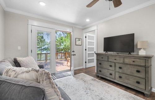 Nordin's LakeHouse, Lakefront Hideaway on Delaware Bay Sleeps 10 - Foto 14