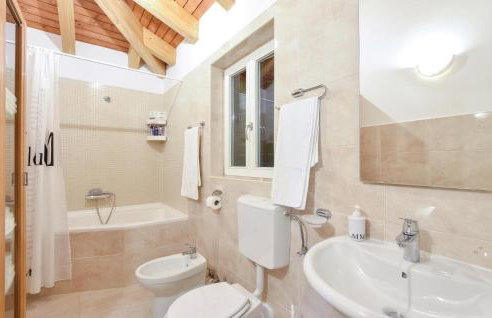Nice Home In Zrnovnica-Split With Sauna - Foto 25