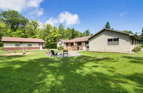 Hot Tub and 2 Recreation Rooms Spacious Onamia Home - Foto 30