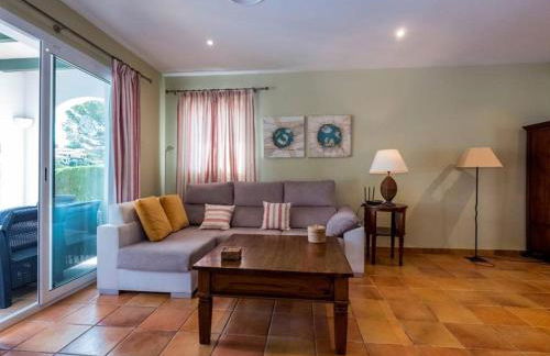 Villa Finesse 1 - Lovely 3 Bedroom Villa - Great Pool Area - Perfect - Foto 44