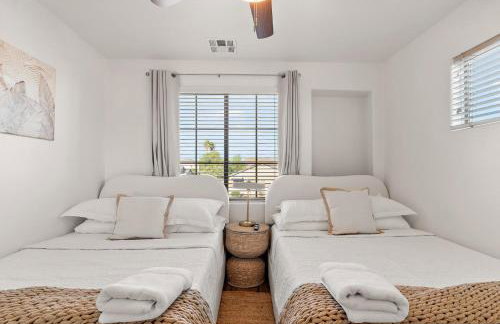 Serenity Splash Upscale Stay Pool Game Lounge - Foto 46