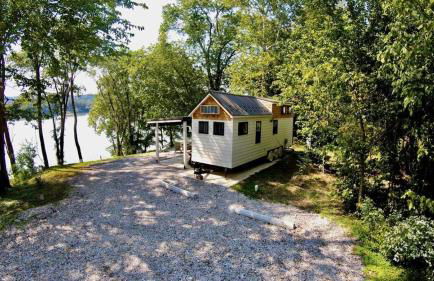 Stargazers' Retreat A Tiny Home on the Riverside - Photo 2