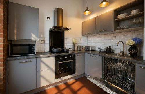 City Centre Apt - Sleeps 6, Parking, Shops & Trains - Foto 11