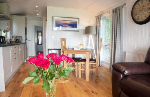Super King Lodge-Sleeps 2-HotTub-Sea View - Foto 18