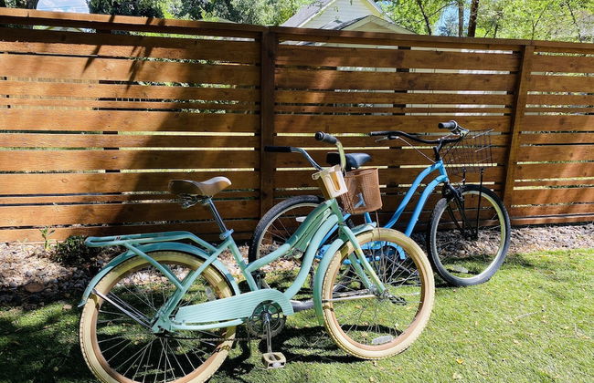 Industrial Old Town Bungalow W/ Free Cruiser Bikes - Photo 16