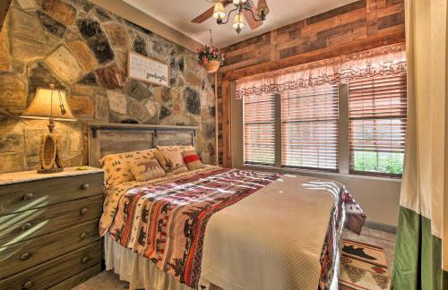 Tenn River Cabin with Hot Tub - 10 Mi to Chattanooga - Foto 15