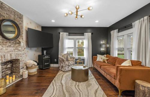 Space Cowboy - Firepit Huge yard close2downtown - Foto 1