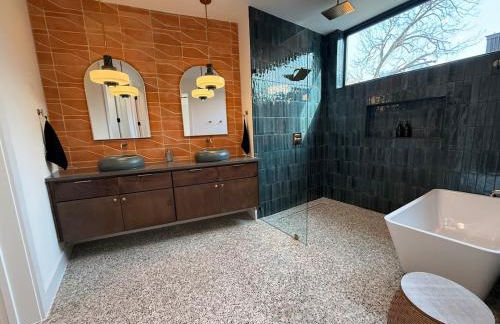 Architectural East Austin Home with Pool & Casita - Photo 42