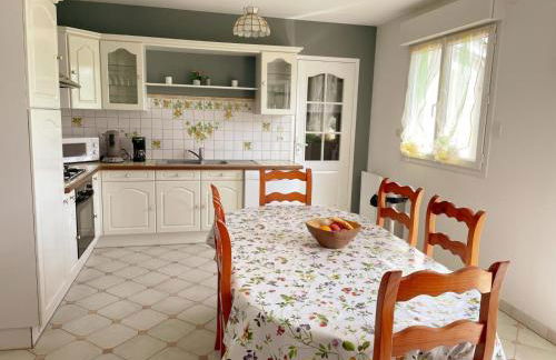 Gîte familial et chaleureux avec jardin clos, garage, et proche de Blois, animaux bienvenus - FR-1-491-446 - Foto 6