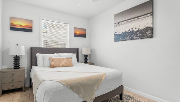 Lux min to Beach and Hospital with Hot Tub - Foto 5, Zimmer