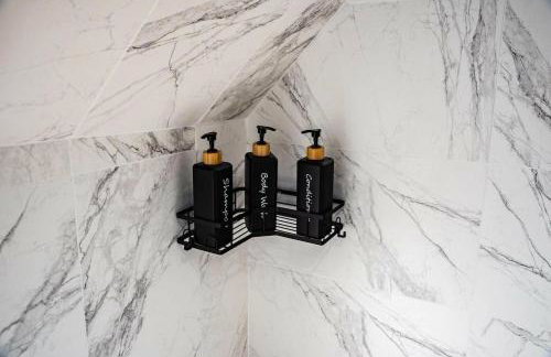 5 Bedrooms, Pool Table, Sleeps 10, Contractor Stays, Family Gatherings - Secure Free Parking - Foto 19