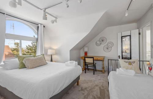 Deluxe 6 Bedroom 3 Min to Downtown w 2-car Driveway - Foto 68