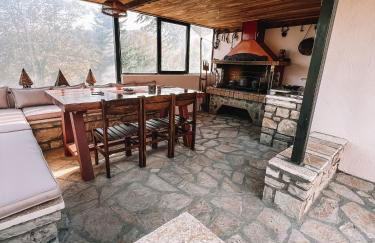 The Lady of the Lake - Photo 17