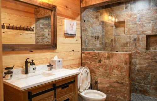 Unique Cabin Sauna Hot Tub FirePit Games - Foto 4