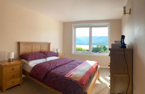 Borrodale, one bedroom apartment with balcony and loch view. - Photo 13