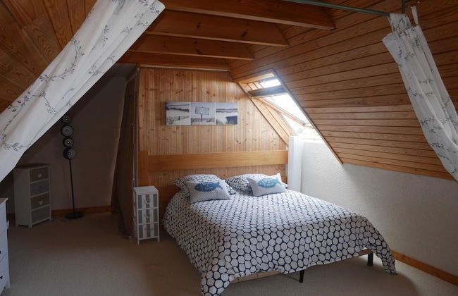 Holiday Home in Ploudalmyzeau - Photo 3