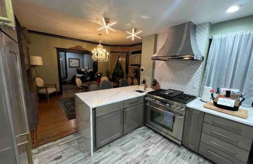 4 BR Luxurious-Gem Mansion in Heart of Denver - Foto 32
