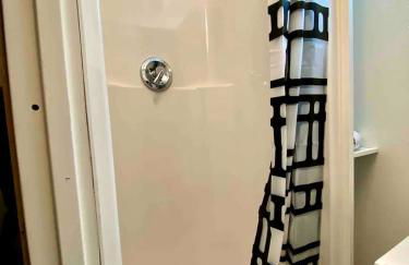 Fully Refurbished Container in Devore Heights, California, for Glamping Trips on Route 66 - Foto 3