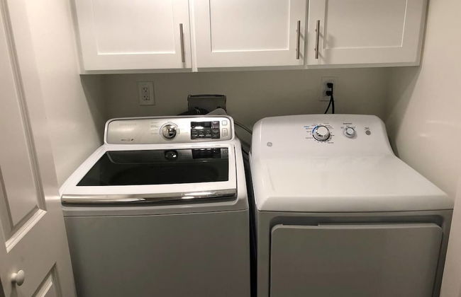 Brand NEW Modern Luxury 3bdr Townhome In Silver Lake - Photo 15