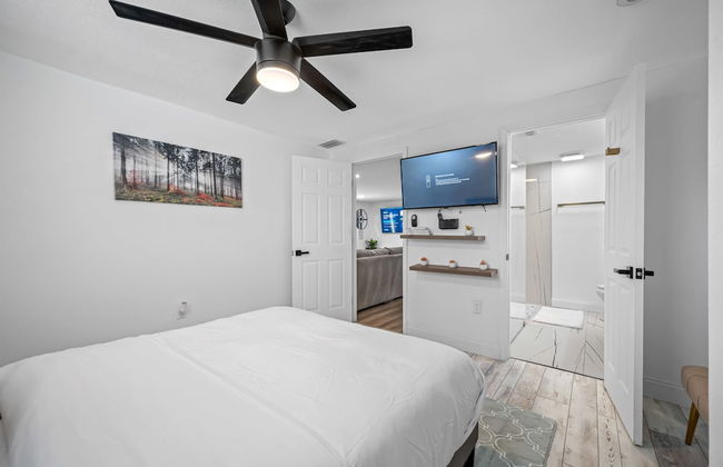 Paradise Haven- Amazing 4BR Oasis With Pool - Foto 6