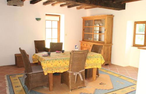 Elegant Family Home in Bouix - Foto 17