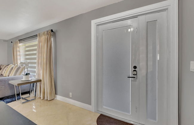 Boca Beauty - Stylish Home With Pool 3 Bedroom Home by RedAwning - Foto 37