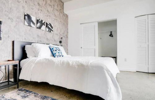 Sun-Splashed 1BR Condo unit in DWTN Miami with WFH - Foto 27