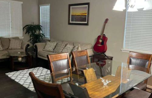 Stylish 4-Bed House - Spruce - Parking - Garden - Wi-Fi - Foto 8