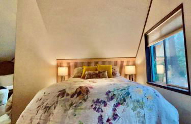 Modern Peaceful Nordic Cabin Near Lake with Pickleball-Basketball Court - Foto 32