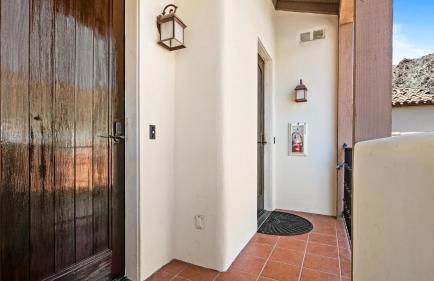 LV014 Legacy Villas Studio Overlooking the Pool - Photo 2