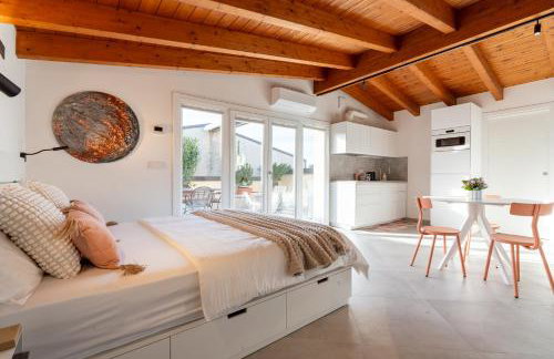 Loft Park & Rail free Parking - Photo 6