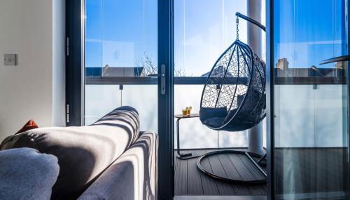 TheCountingSheep - Heathrow in 15 mins - Glass Balcony - Dedicated Workspace - Foto 4