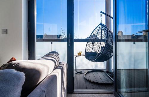 TheCountingSheep - Heathrow in 15 mins - Glass Balcony - Dedicated Workspace - Foto 4