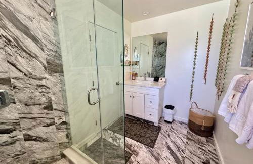 Mid-Century Modern Home w/Pool & Hot Tub - Foto 11