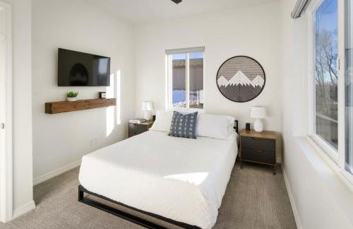 FLG Retreat - Modern Home with Mountain Views - Foto 16