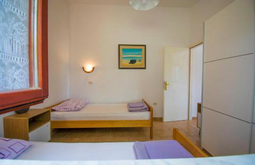 Apartment Rino, only 30m from the sea - Foto 17