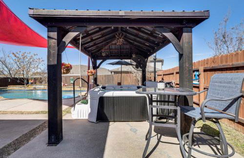 Pool and Hot Tub! Dog-Friendly AwaySis in SE Austin - Foto 3