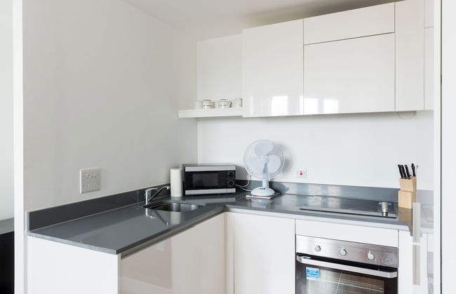 Birmingham Serviced Apartments Hagley Rd - Photo 21