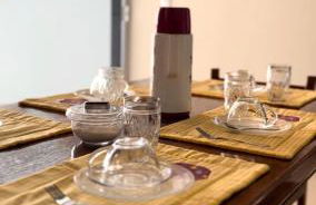 ESPAÇO PÉROLA GUANABARA, 70 Metros do Mar, 4 Suítes independentes COM AR, Área Gourmet Integrada com Piscina,Churrasqueira, 900 Metros de CASTELHANOS, ideal para FAMÍLIAS E AMIGOS - Foto 50