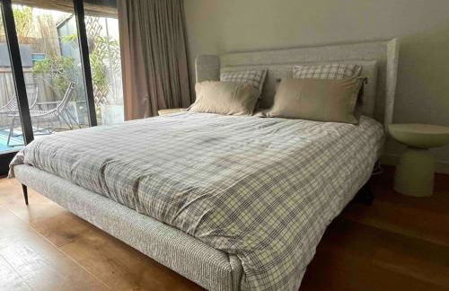 Jennys-Getaways Sunny Apartment Close Cité du Vin - Foto 25